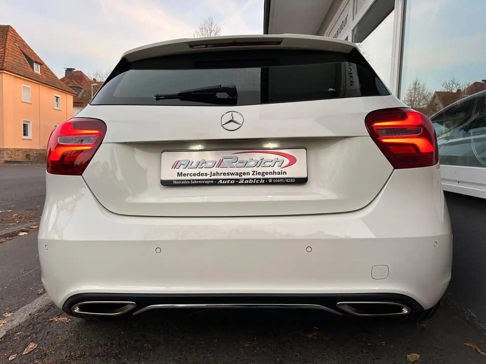 Mercedes-Benz A 180