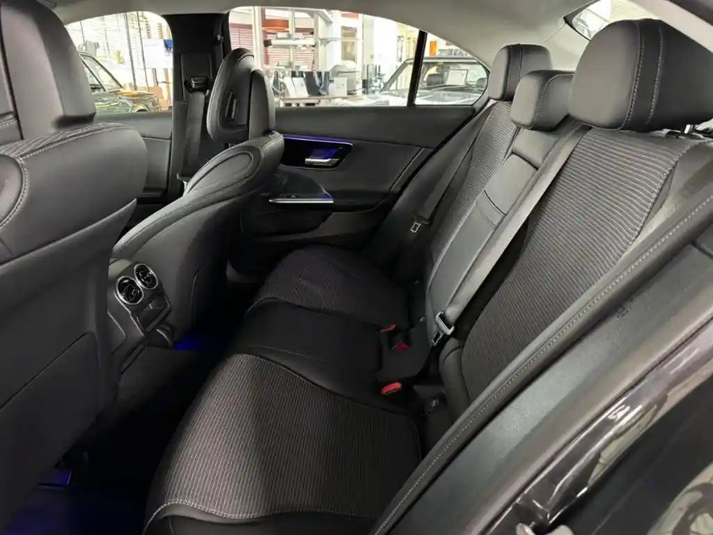 Mercedes-Benz C 200