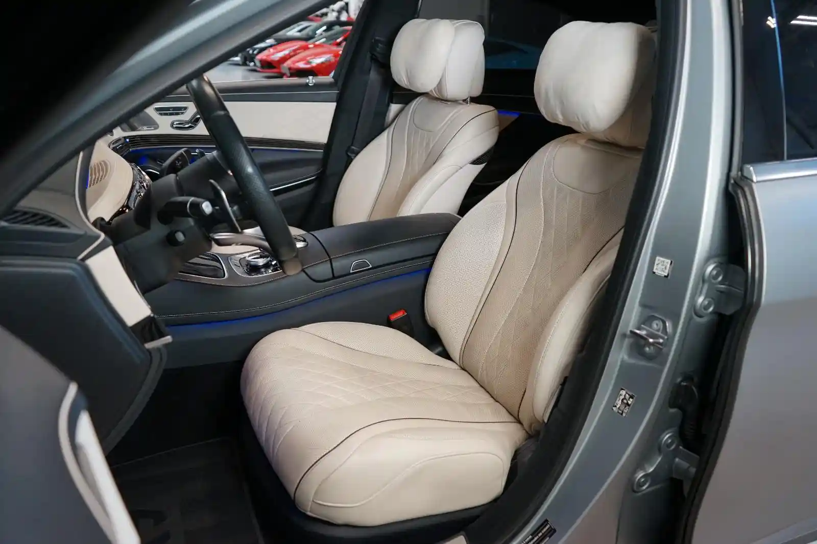 Mercedes-Benz S 560