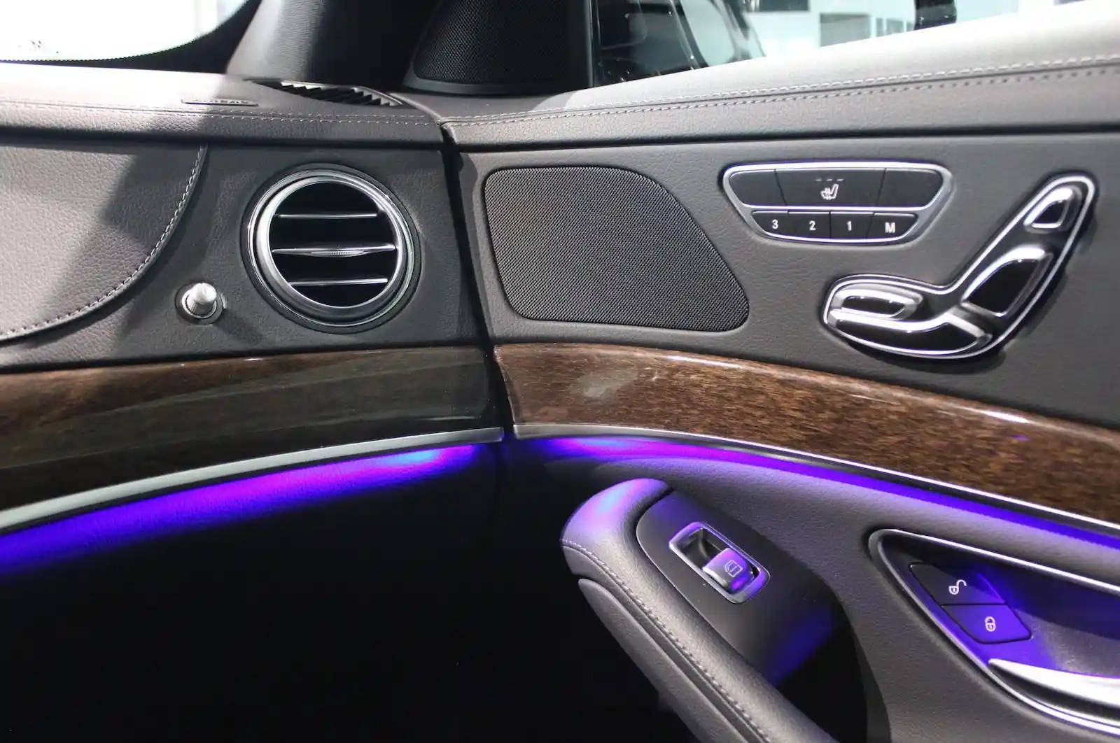 Mercedes-Benz S 400