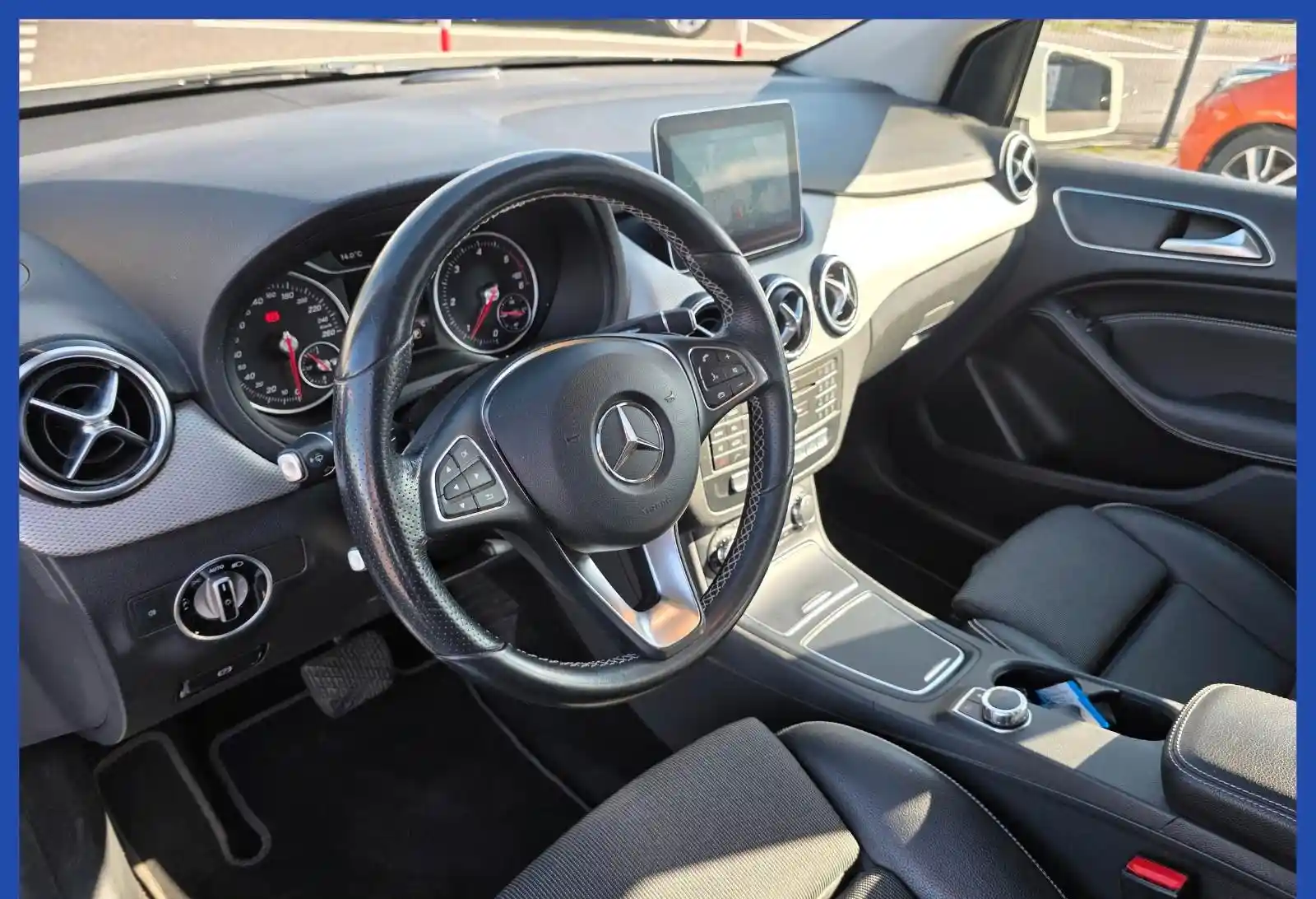 Mercedes-Benz B 180