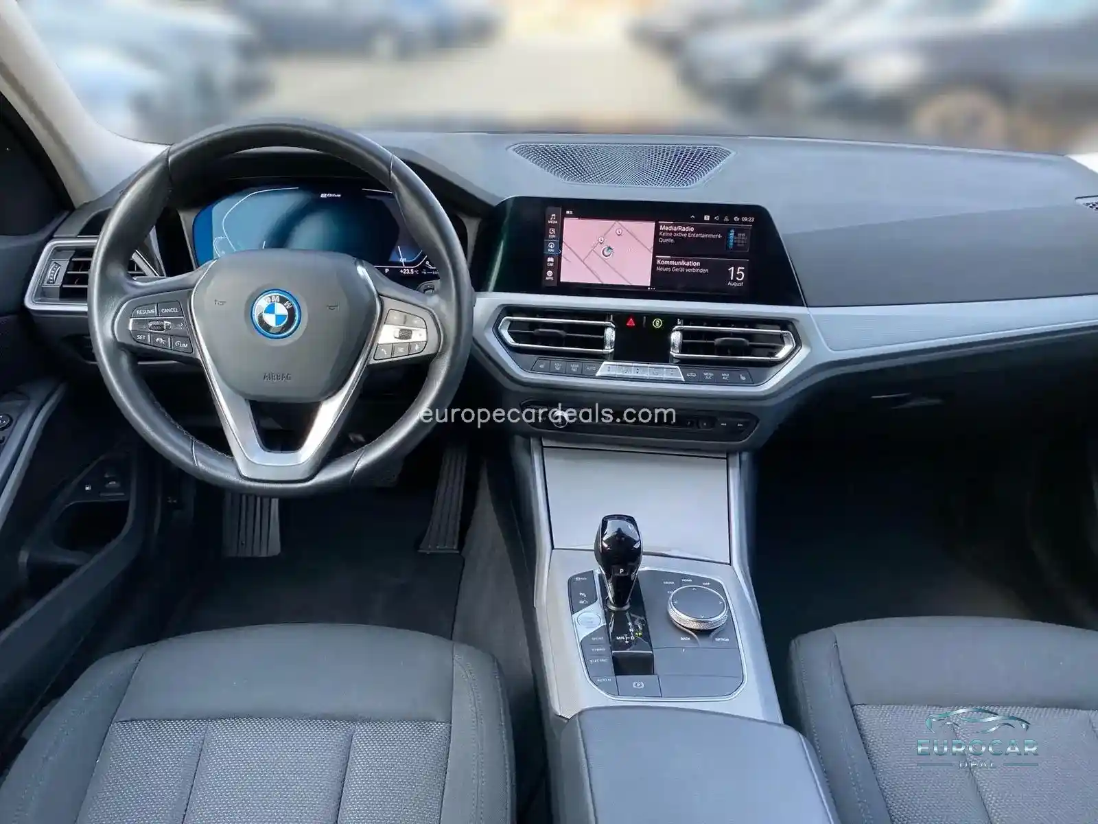 BMW 330