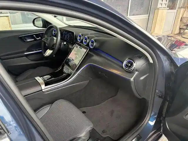 Mercedes-Benz C 220