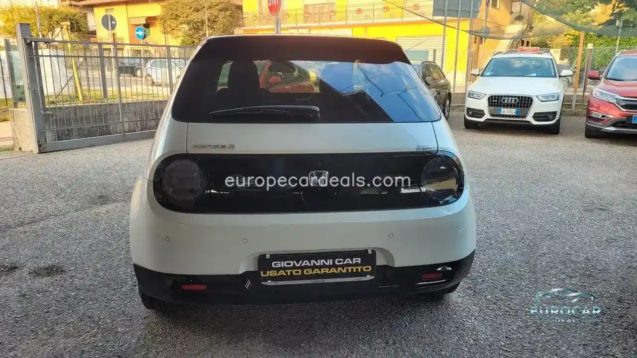 Honda e