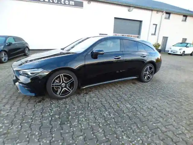 Mercedes-Benz CLA 200 Shooting Brake