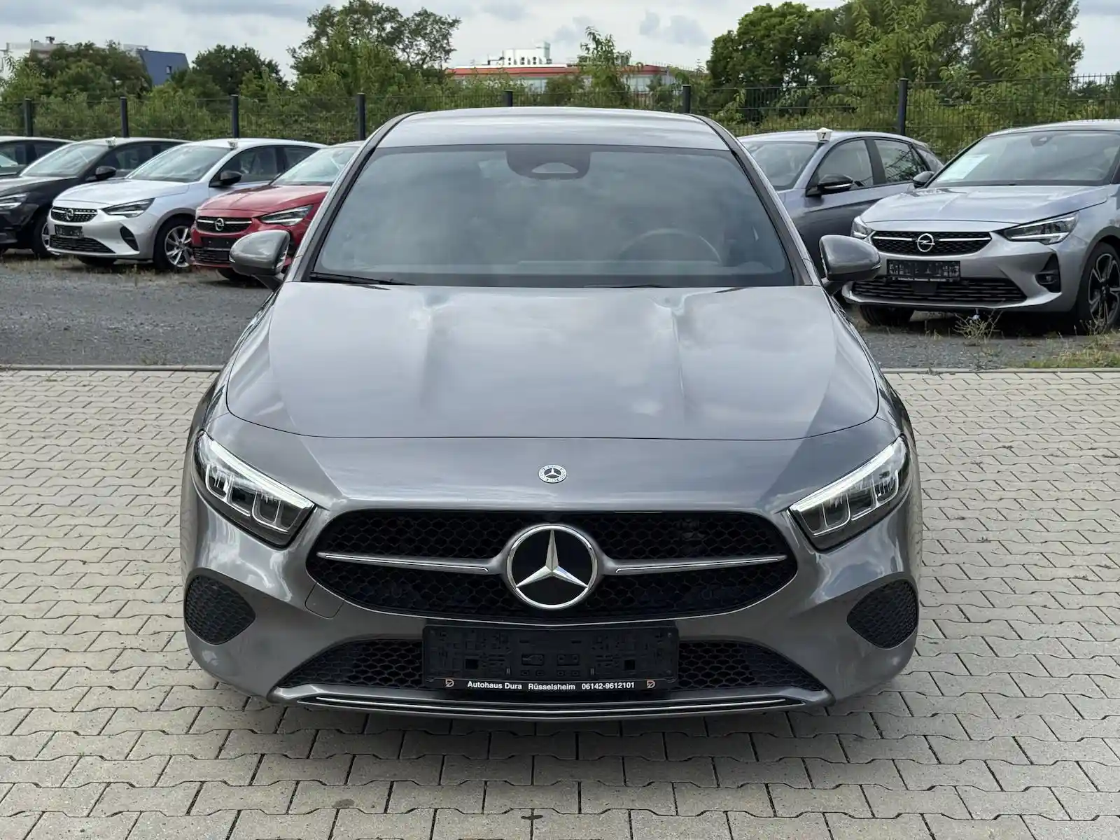 Mercedes-Benz A 180