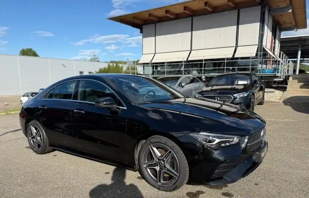 Mercedes-Benz CLA 200