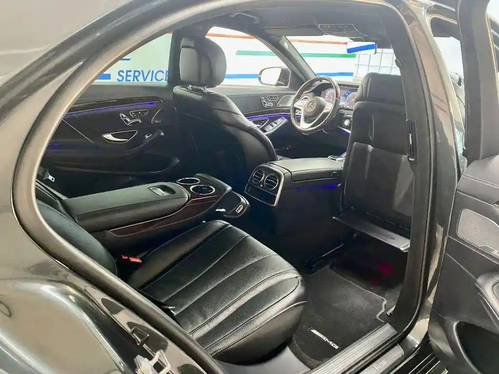 Mercedes-Benz S 400