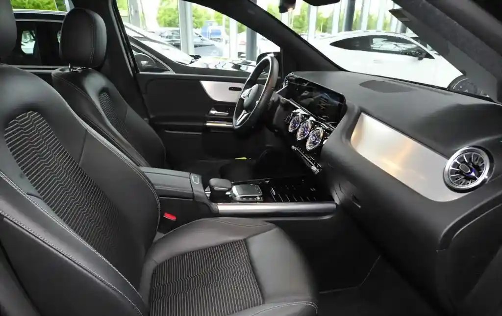 Mercedes-Benz B 220