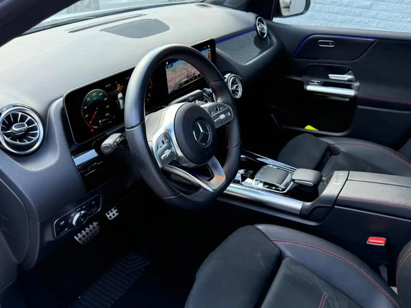 Mercedes-Benz B 220
