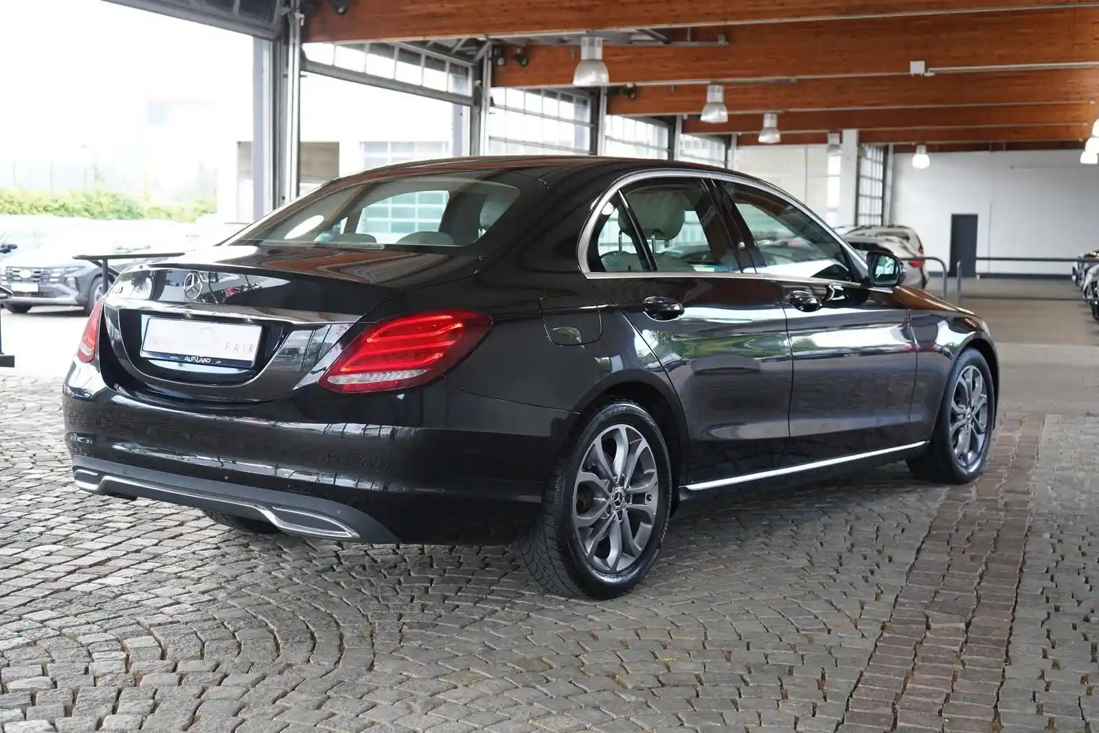 Mercedes-Benz C 200