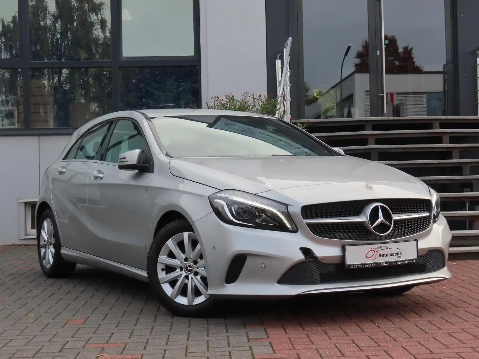 Mercedes-Benz A 180
