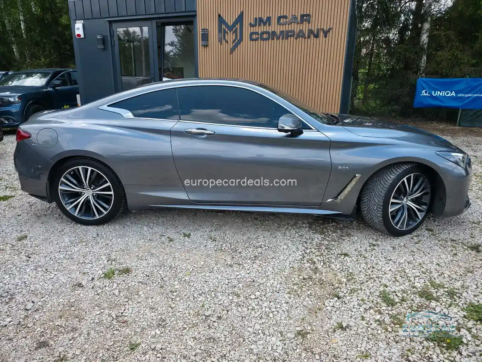 Infiniti Q60