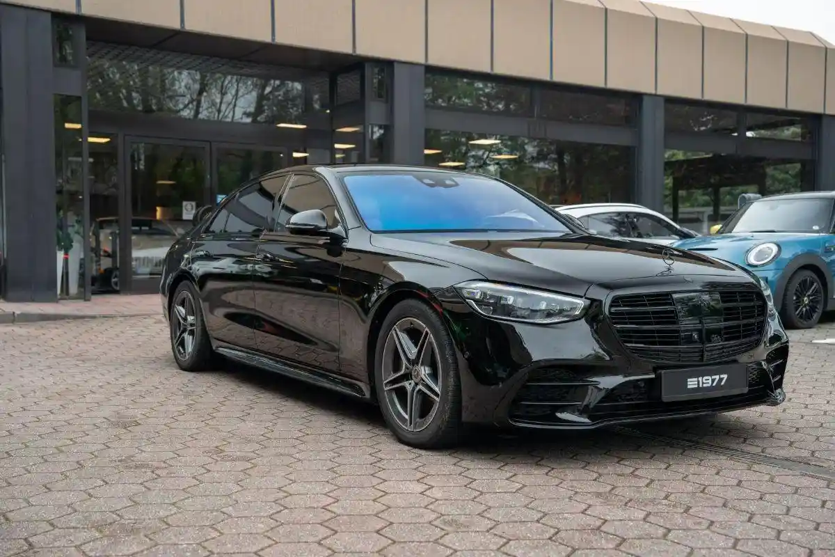 Mercedes-Benz S 400