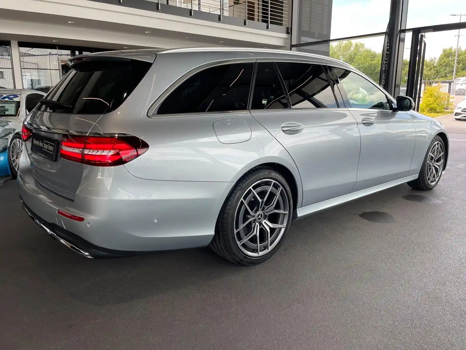 Mercedes-Benz E 200