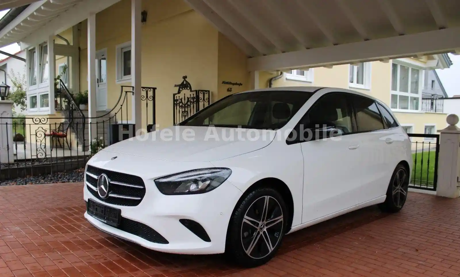 Mercedes-Benz B 200