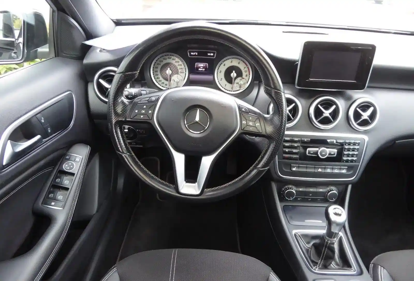 Mercedes-Benz A 180