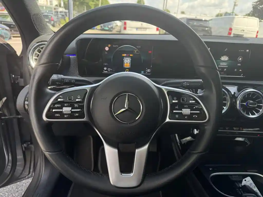 Mercedes-Benz A 200