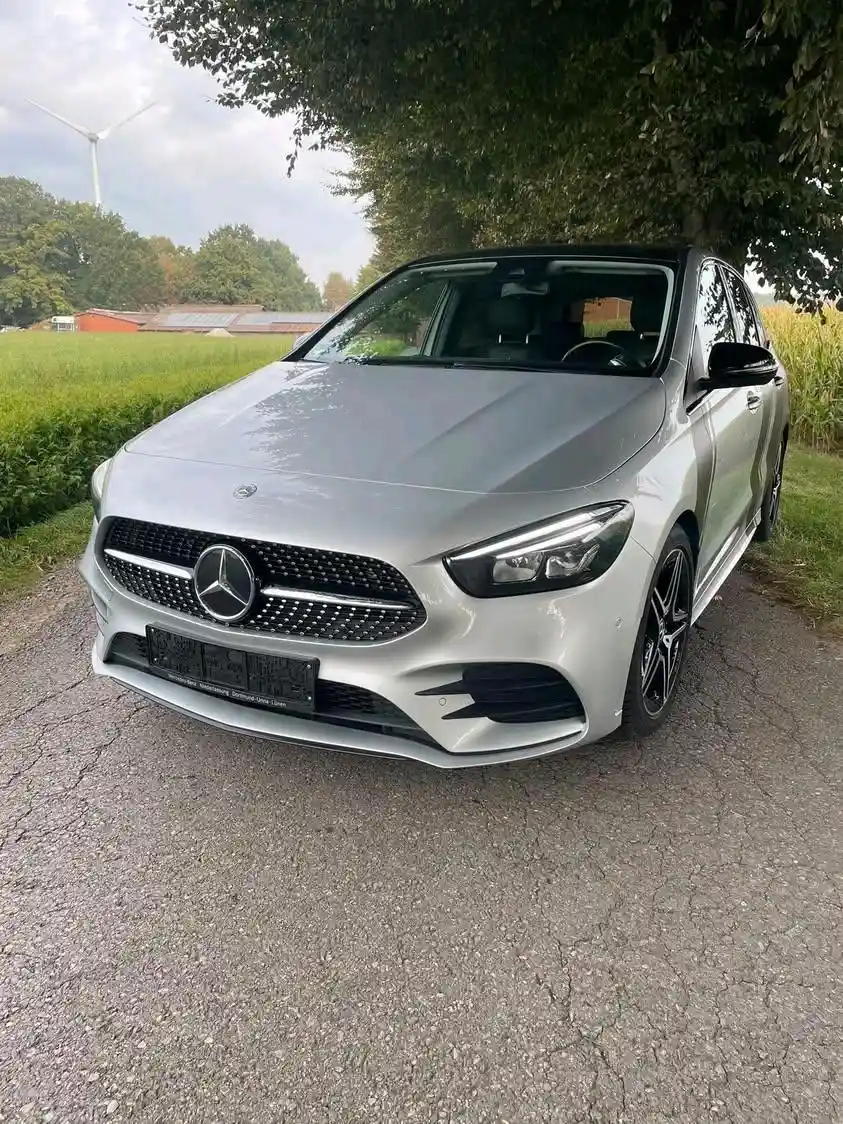 Mercedes-Benz B 200