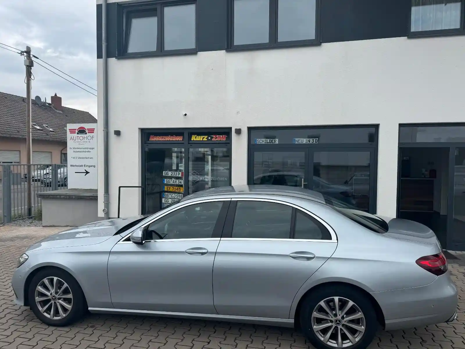 Mercedes-Benz E 200