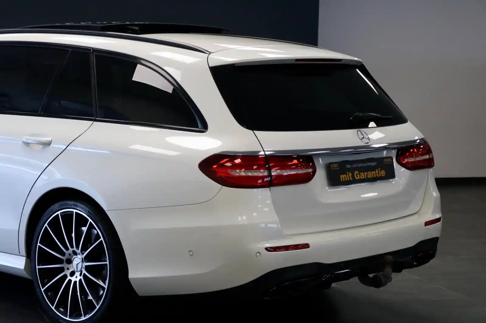 Mercedes-Benz E 43 AMG