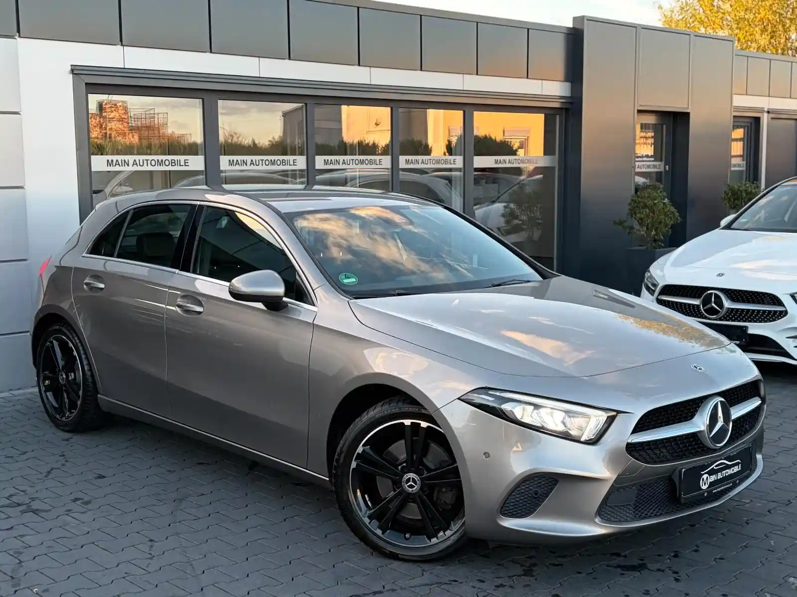 Mercedes-Benz A 220
