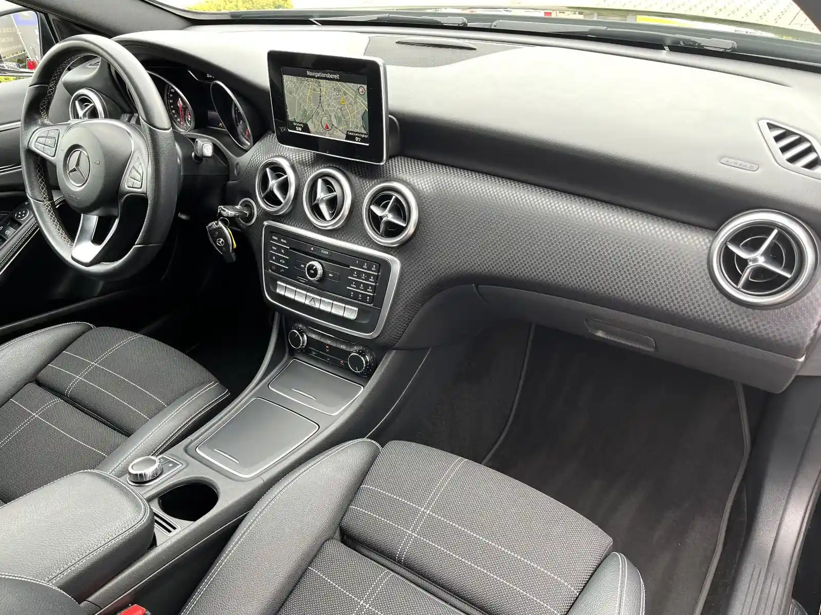 Mercedes-Benz A 160
