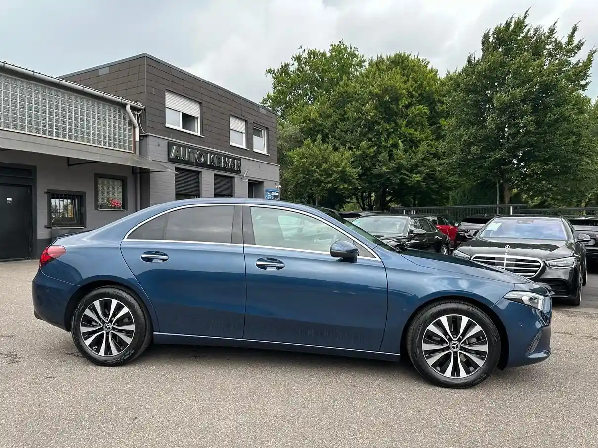 Mercedes-Benz A 200