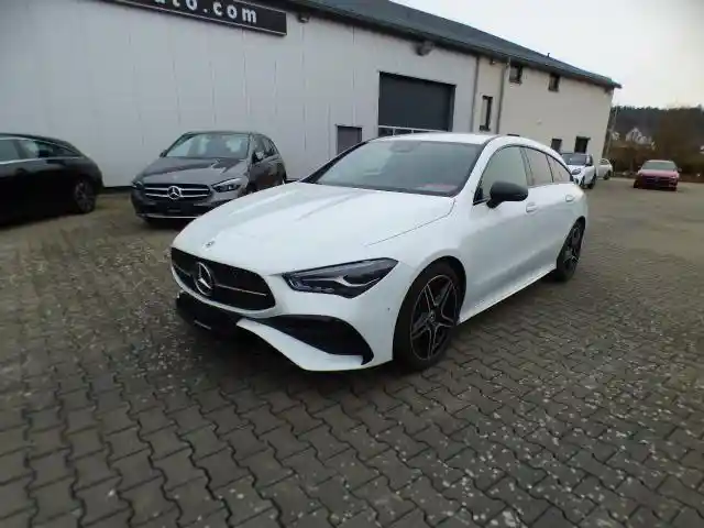 Mercedes-Benz CLA 200 Shooting Brake