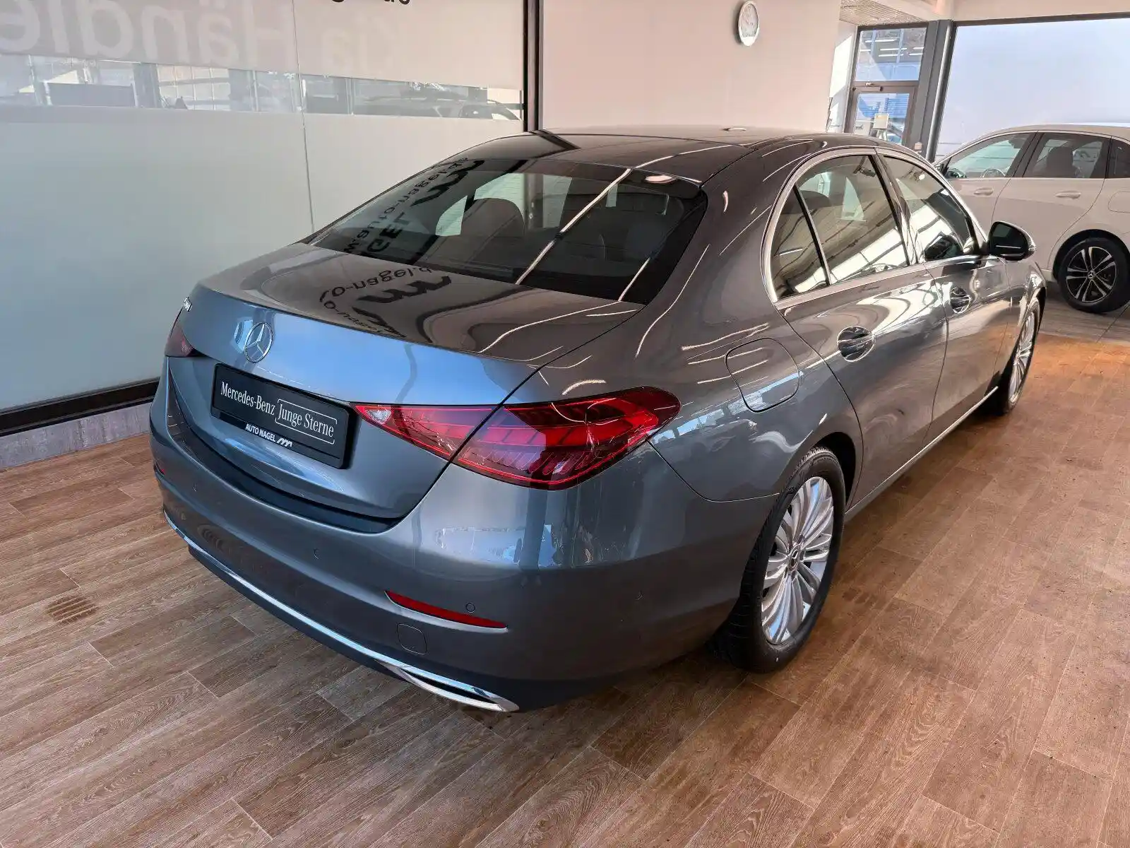 Mercedes-Benz C 200