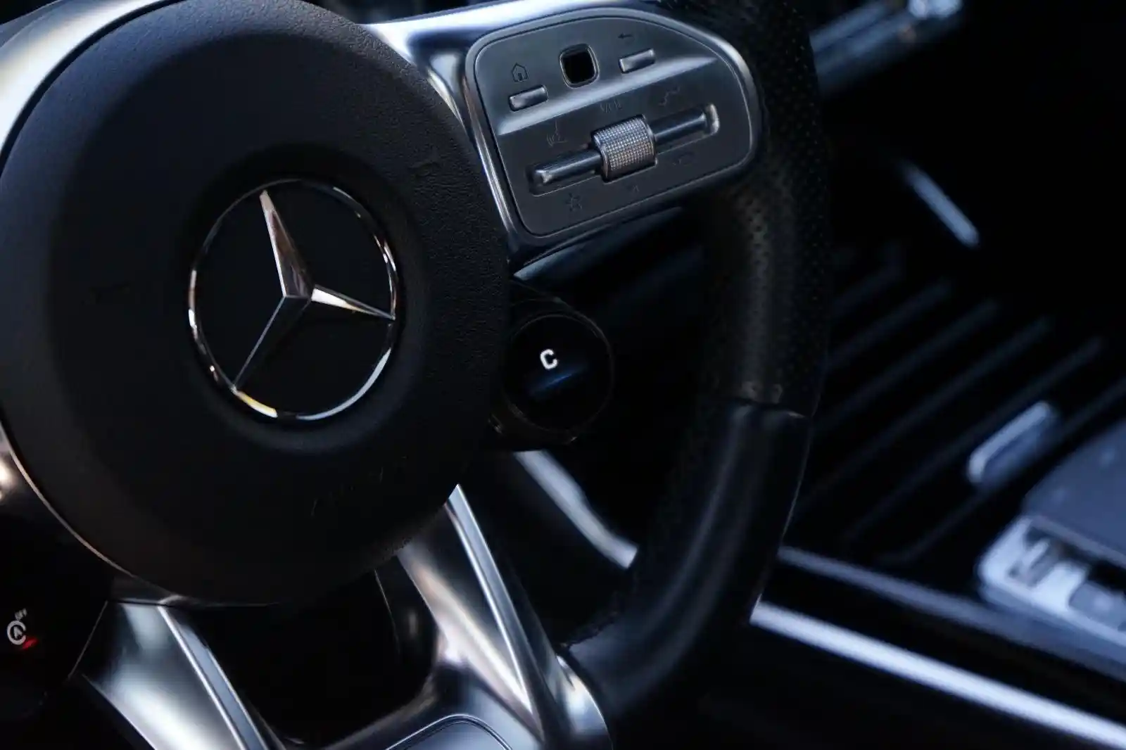 Mercedes-Benz A 35 AMG