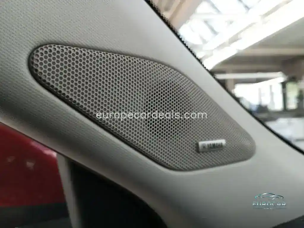 Mitsubishi Plug-in Hybrid Outlander
