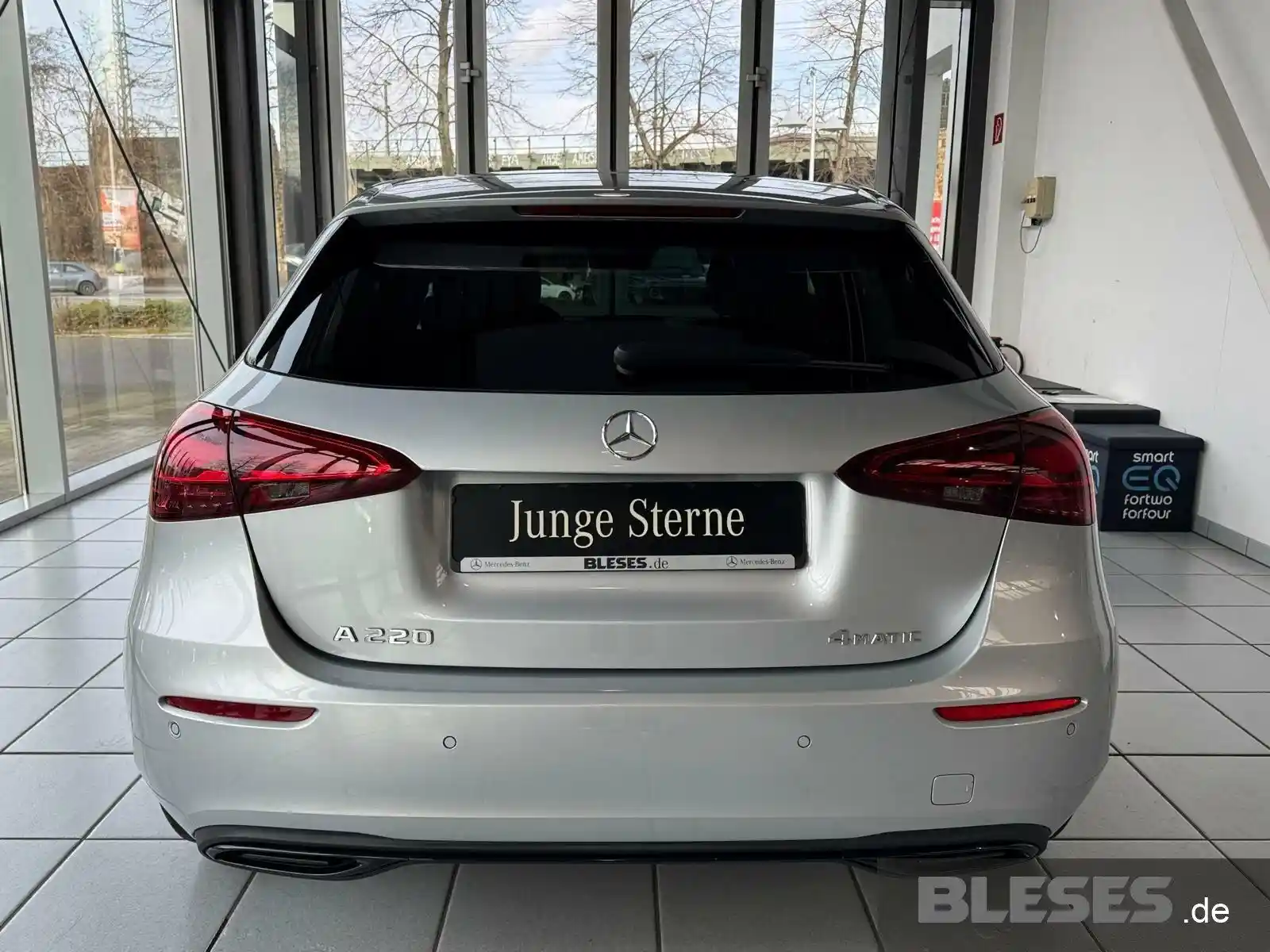 Mercedes-Benz A 220