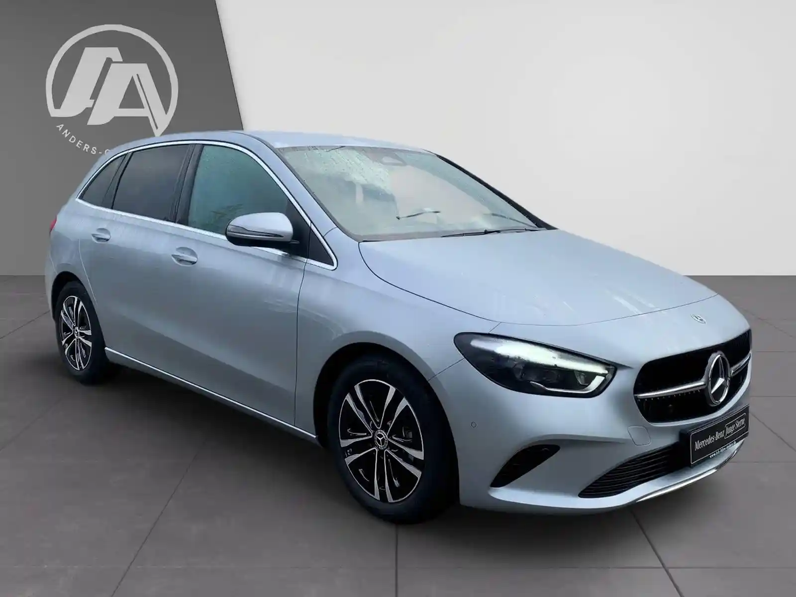 Mercedes-Benz B 220