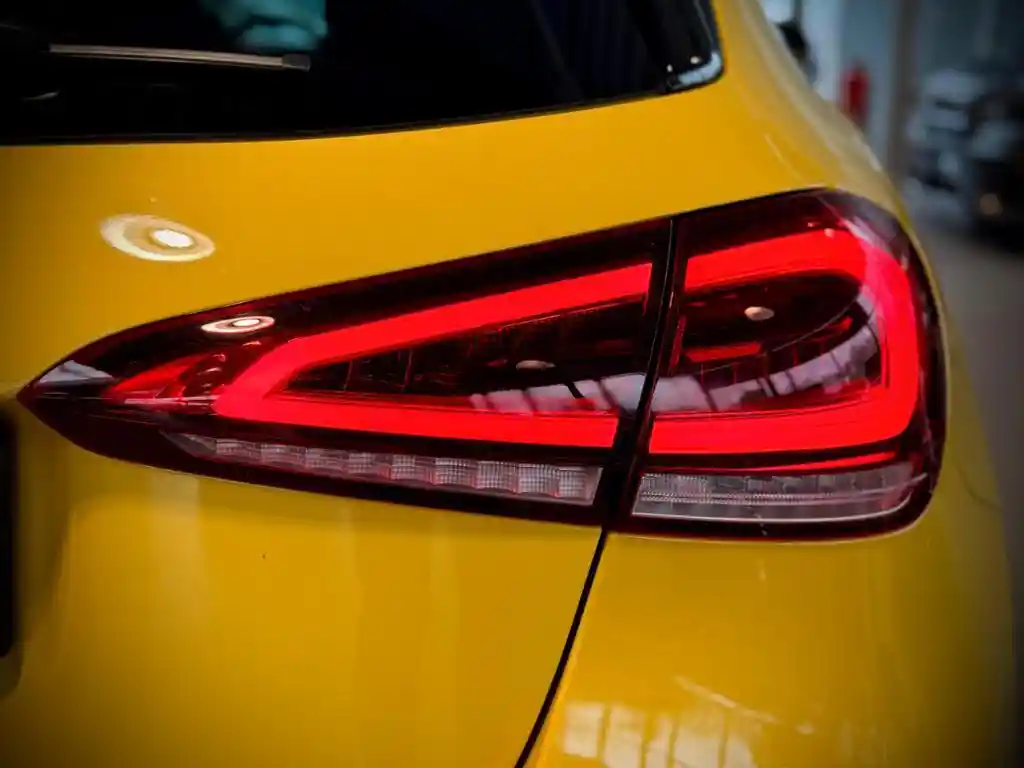 Mercedes-Benz A 250