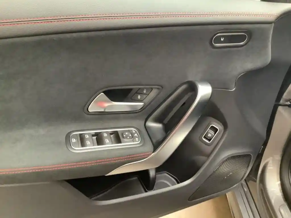Mercedes-Benz CLA 200 Shooting Brake
