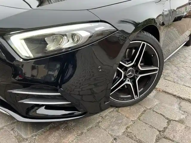 Mercedes-Benz A 35 AMG