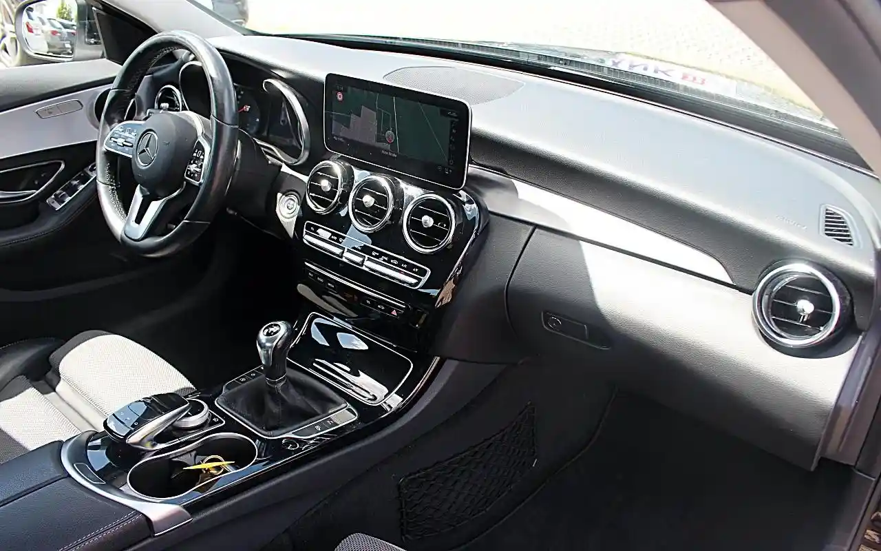 Mercedes-Benz C 180