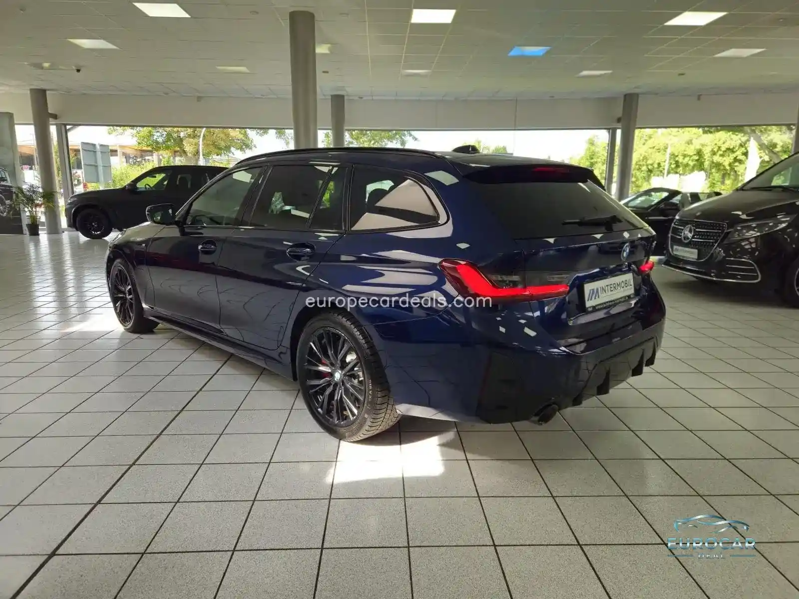 BMW 330