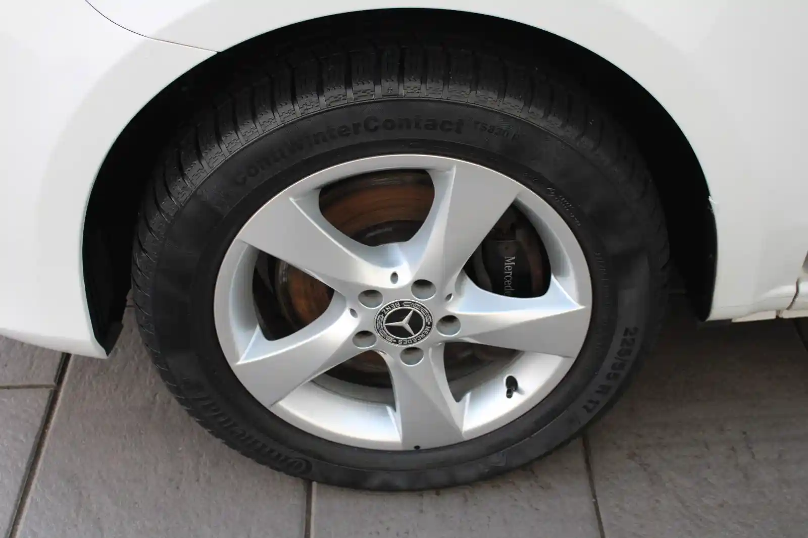 Mercedes-Benz V 220