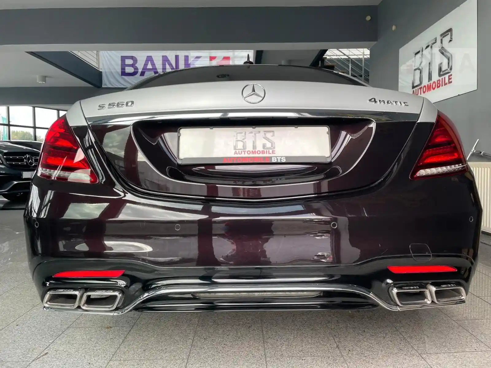 Mercedes-Benz S 560