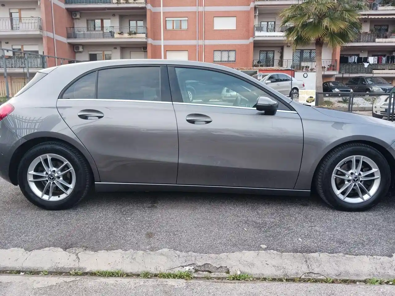 Mercedes-Benz A 180