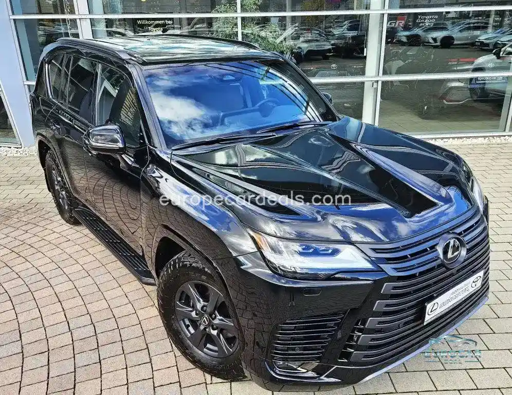 Lexus LX 700