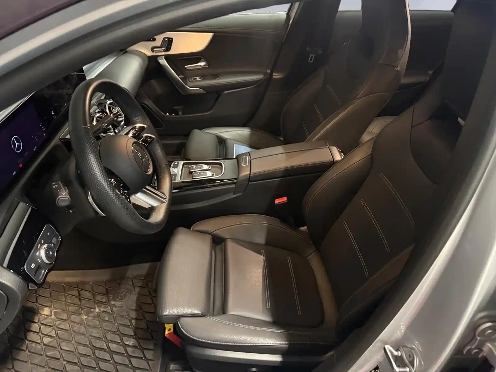 Mercedes-Benz A 220