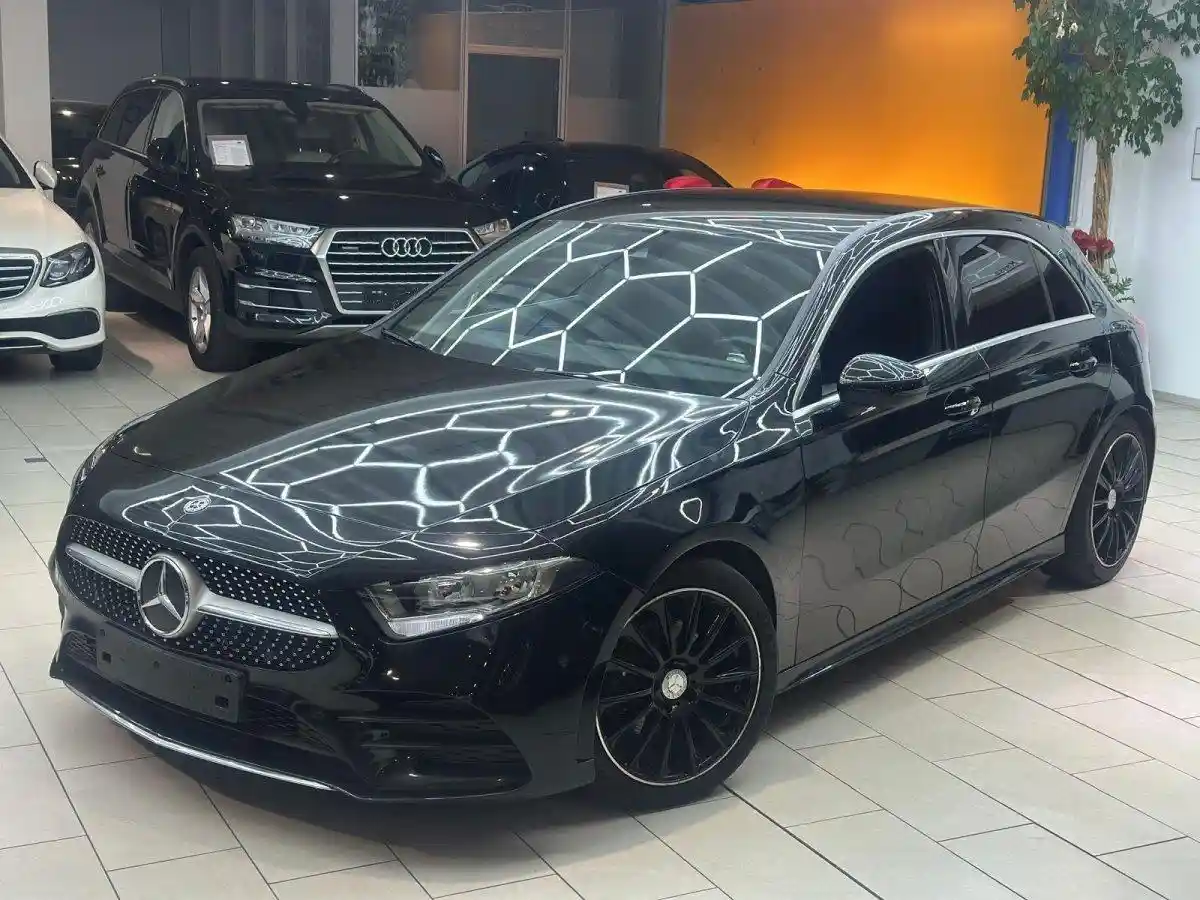 Mercedes-Benz A 180
