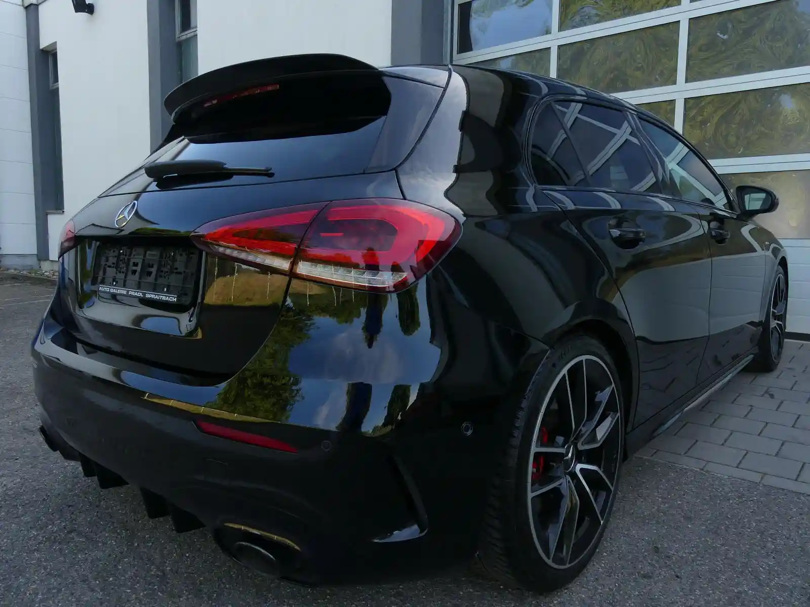 Mercedes-Benz A 35 AMG