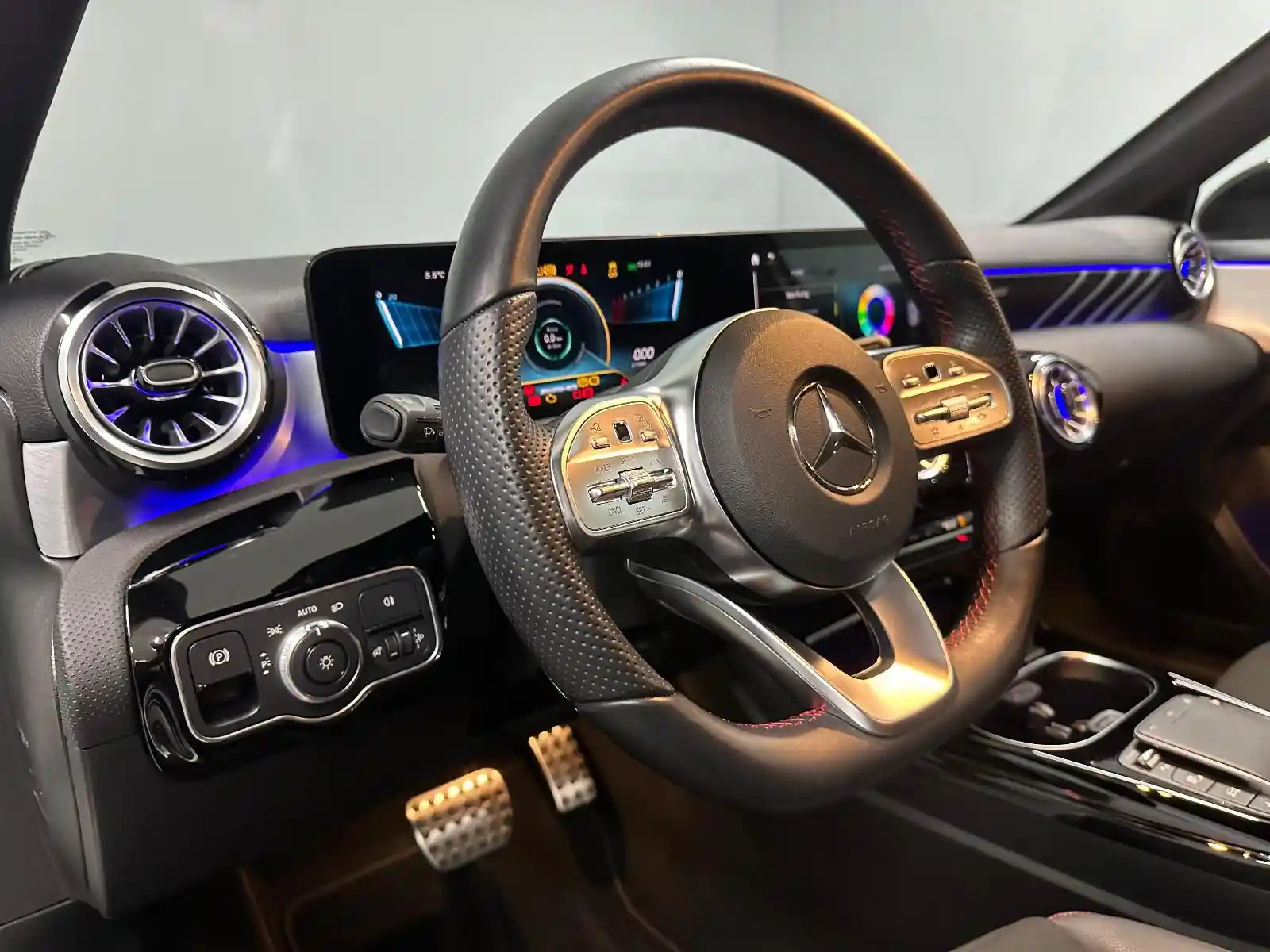 Mercedes-Benz A 35 AMG