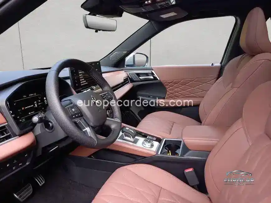Mitsubishi Plug-in Hybrid Outlander