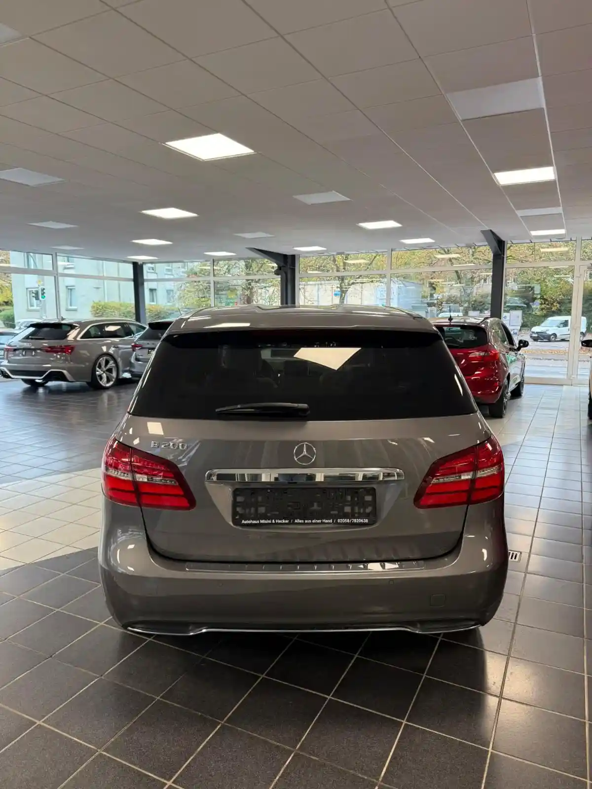 Mercedes-Benz B 200