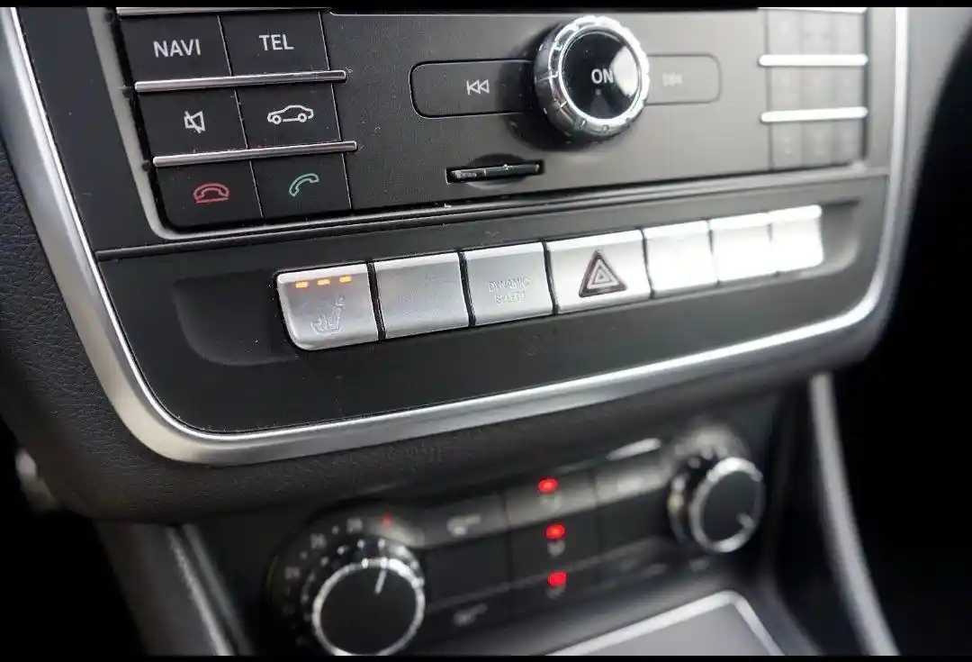 Mercedes-Benz A 200